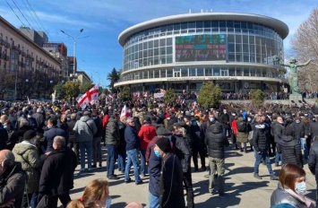 В Грузии начались массовые протесты