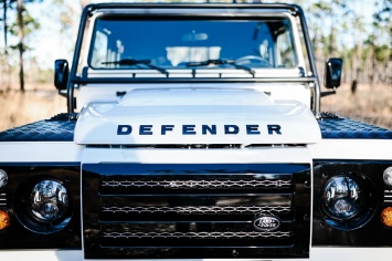 Land Rover Defender 130 1988 года обойдется вам в $190 000 (ФОТО)