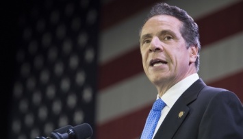 Губернатора Нью-Йорка обвинили в домогательствах