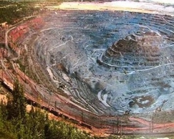 Южноафриканская Implats расширит два рудника