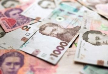 Средняя зарплата в Украине в январе выросла на 15%, - Госстат