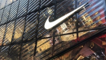 Исполнительная директор Nike уволилась после скандала