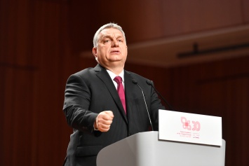 "Фидес" Виктора Орбана покинула крупнейшую партию Европарламента