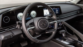 Искусственный интеллект Hyundai Elantra изучит привычки водителя