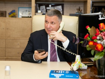 Аваков: Я позвонил Фуксу и сказал: Где деньги?