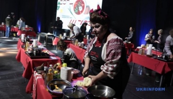 На фестивале украинского борща установили кулинарный рекорд