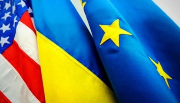 Иностранные дипломаты поздравили украинок с 8 марта