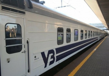 Убрать забыли: юные гимнастки разгромили вагон поезда Днепр-Одесса