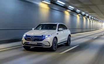 На видео сняли Mercedes-Benz EQE (ВИДЕО)