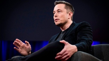 Инвестор Tesla судится с Илоном Маском