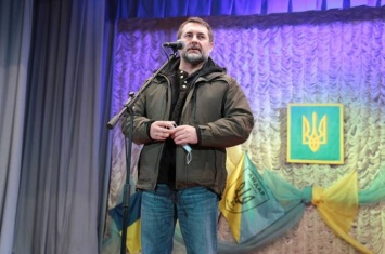 Гайдай вручил награды добровольцам из Луганской области