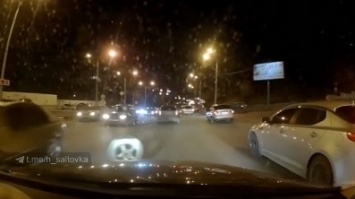 В Харькове у BMW на ходу отвалилось колесо (видео)
