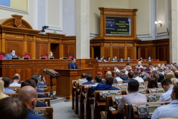 Передача сельхозземель и карантинное банкротство - какие законопроекты Рада рассмотрит сегодня