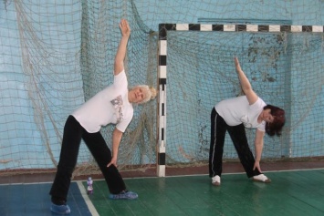 Возраст - всего лишь цифра: мелитопольские бабушки танцуют и занимаются йогой (ФОТО, ВИДЕО)