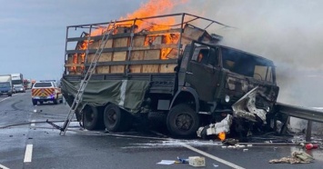 Военный грузовик сгорела из-за ДТП на Хмельниччине - есть погибшие (ФОТО, ВИДЕО)
