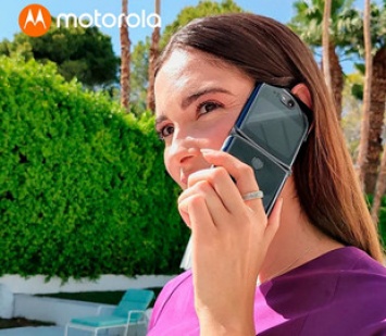 Смартфон Motorola Razr 5G получил Android 11