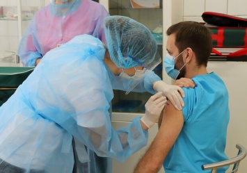 "Вакцинировали всех желающих": где в Харькове бесплатно сделать прививку от коронавируса