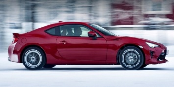 Toyota отложила выпуск нового купе GT 86 из-за сильного сходства с Subaru