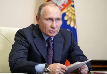 Путин вакцинировался от коронавируса за закрытыми дверями