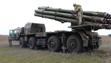«Смерч» и «охота» на дроны: возле Крыма прошли учения ВСУ