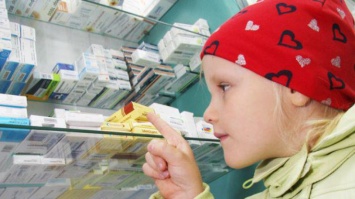 Запрет на продажу лекарств детям: названы размеры штрафов
