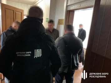 Разрешал за деньги работать ресторанам в карантин: ГБР задержало чиновника на Одесщине