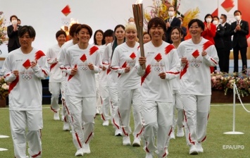 Эстафета олимпийского огня началась в Японии (ВИДЕО)
