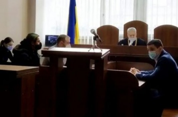 Во Львове суд вынес приговор мужчине за футболку с надписью "СССР"