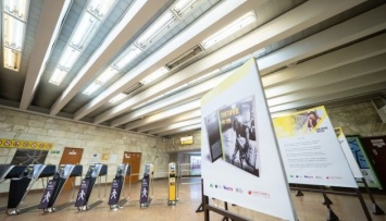В подземке Киева открылась выставка со стихами украинских поэтов о метро