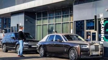 В Киеве редкий Rolls-Royce за 18 миллионов заметили в МакДрайве