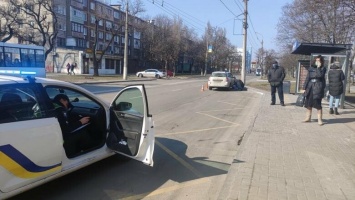 В Мариуполе два автомобиля сбили одного мужчину