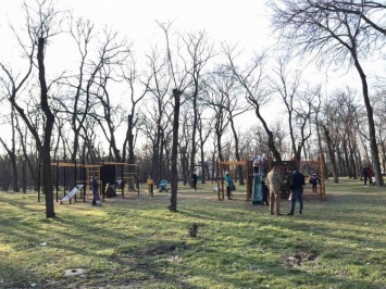 В мелитопольском экопарке установили две площадки (ФОТО)