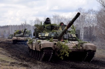 В зоне ООС провели учения танковых резервов
