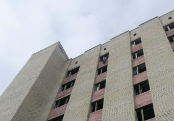 Чуть не свел счеты с жизнью: под Днепром спасли мужчину, который хотел прыгнуть с 9 этажа