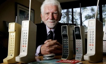 48 лет назад был совершен первый звонок с мобильного телефона Motorola DynaTac