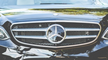 Mercedes раскрыл достоинства обновленного седана CLS третьего поколения