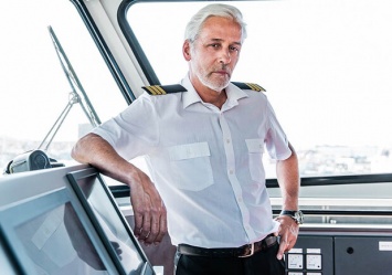 Без голограммы: одесских моряков предупредили о поддельных документах
