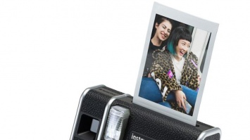 Fujifilm представила камеру мгновенной печати (фото)