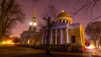 Как в Днепре выглядит Спасо-Преображенский собор ночью