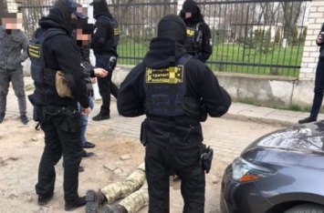 Требовал 180 тысяч грн за неотправку в ООС: в Одессе задержали военного-вымогателя