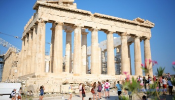 Министр туризма Греции: Мы ждем украинцев с 14 мая