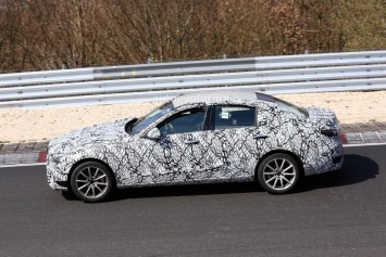 Прототип Mercedes-AMG C63 демонстрирует широкие арки колес на видео