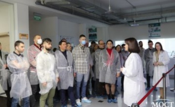 На заводе Bauer's Implants прошла лекция выдающегося имплантолога Владимира Соболевского (ФОТОРЕПОРТАЖ)