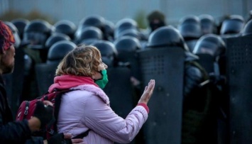 В Беларуси уже более 350 политзаключенных