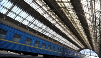 "Укрзализныця" возобновляет пассажирское сообщение Львов - Ужгород
