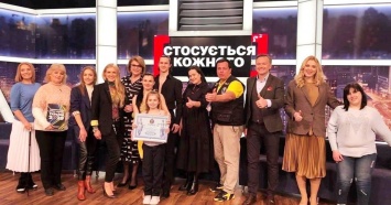 Стосується кожного: в студии ток-шоу девушка с протезом установила танцевальный рекорд Украины