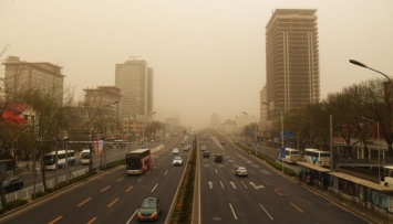 Пекин в очередной раз накрыла песчаная буря