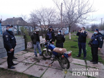 На Николаевщине мужчина угрожал взорвать гранату в жилом доме. Его задержали (ФОТО)
