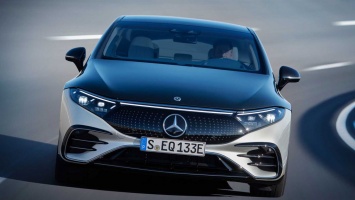 Концерн Daimler представил первый полностью электрический седан Mercedes-Benz EQS