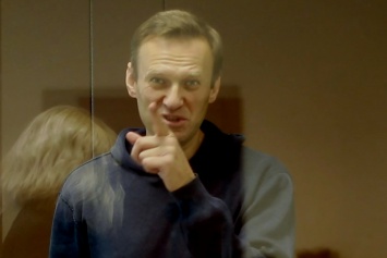Врачи: состояние Навального критическое, возможна остановка сердца